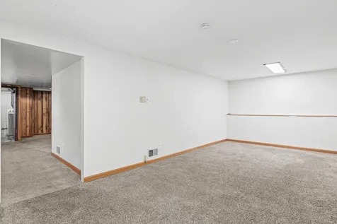 1423 Thomas Avenue W Saint Paul MN 55104