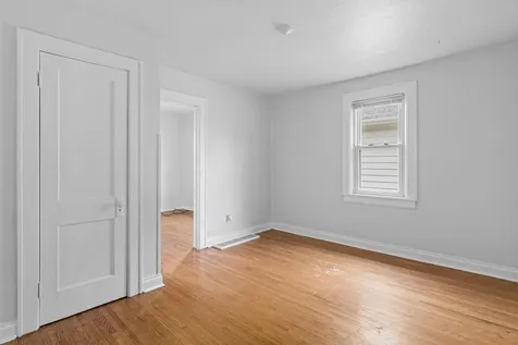 1423 Thomas Avenue W Saint Paul MN 55104
