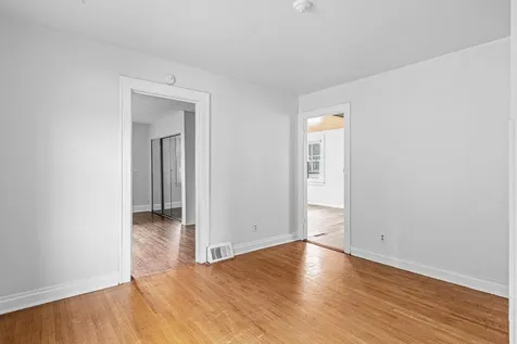 1423 Thomas Avenue W Saint Paul MN 55104
