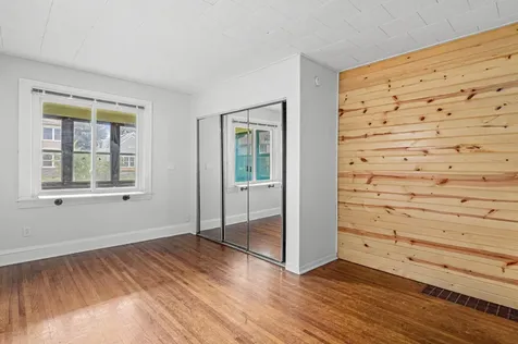 1423 Thomas Avenue W Saint Paul MN 55104