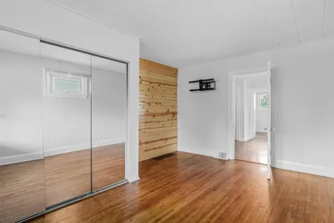 1423 Thomas Avenue W Saint Paul MN 55104