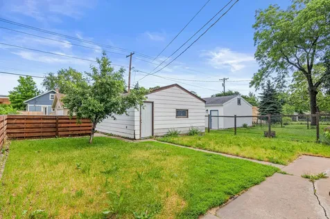 1423 Thomas Avenue W Saint Paul MN 55104
