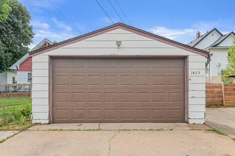 1423 Thomas Avenue W Saint Paul MN 55104