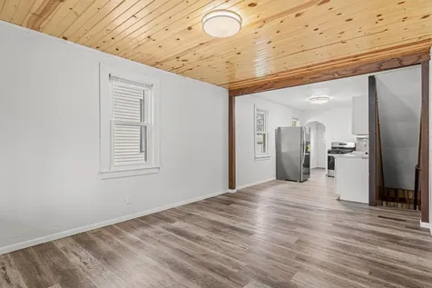 1423 Thomas Avenue W Saint Paul MN 55104