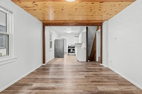 1423 Thomas Avenue W Saint Paul MN 55104