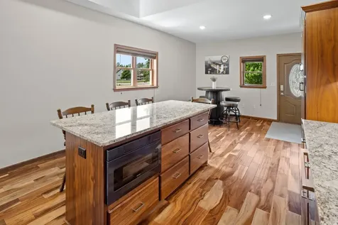 606 3 Street E Horace ND 58047