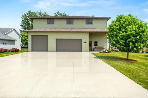 606 3 Street E Horace ND 58047