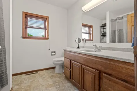 606 3 Street E Horace ND 58047