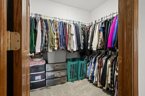 606 3 Street E Horace ND 58047