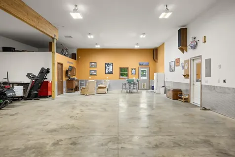 606 3 Street E Horace ND 58047