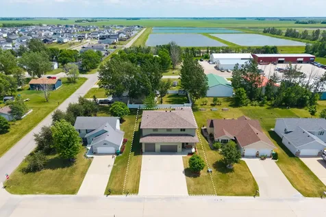 606 3 Street E Horace ND 58047