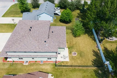 606 3 Street E Horace ND 58047