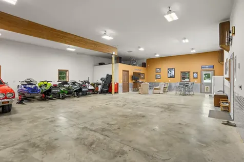 606 3 Street E Horace ND 58047