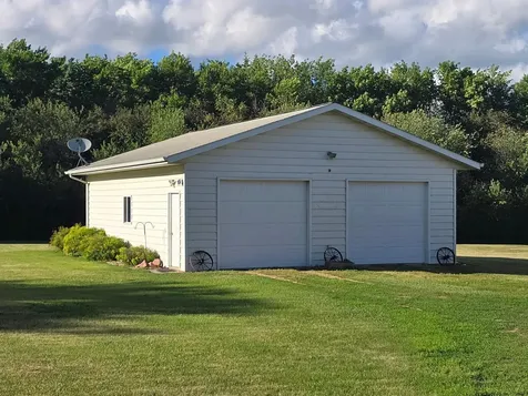 1760 110th Avenue Pipestone MN 56164