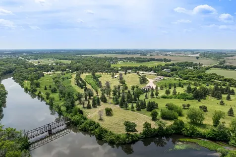 3700 11th Place NE Austin MN 55912