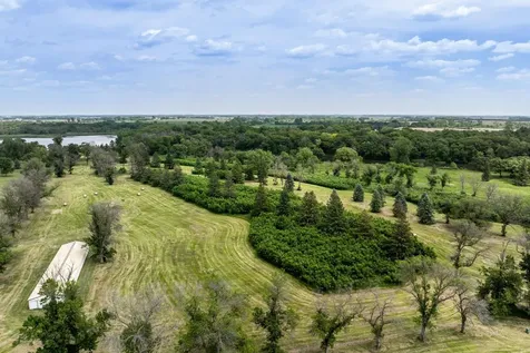 3700 11th Place NE Austin MN 55912