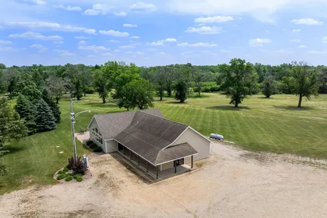 3700 11th Place NE Austin MN 55912