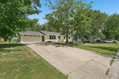 118 4th Avenue NE Lonsdale MN 55046