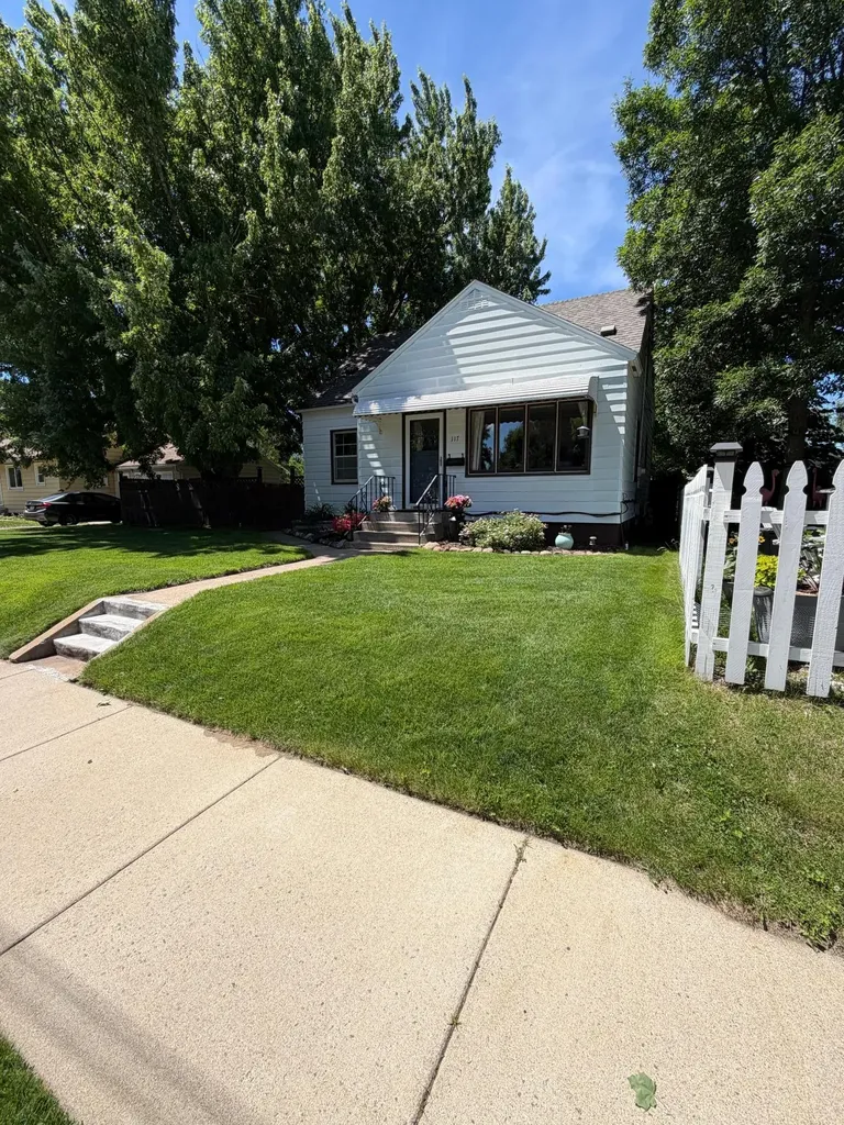117 26th Avenue N Saint Cloud MN 56303