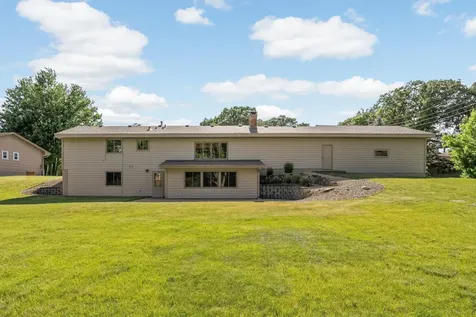 112 Mayo Drive Burnsville MN 55337