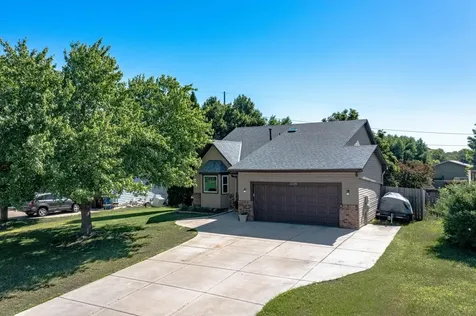 11120 Hampshire Court E Champlin MN 55316