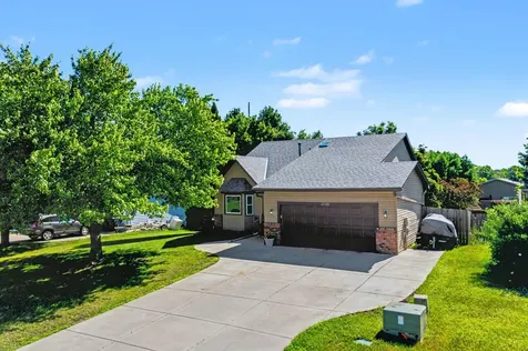 11120 Hampshire Court E Champlin MN 55316