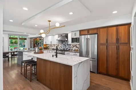 10984 Jackson Drive Eden Prairie MN 55347