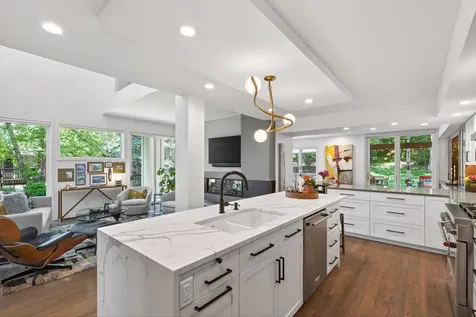10984 Jackson Drive Eden Prairie MN 55347