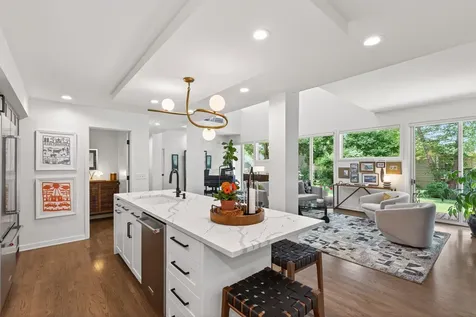 10984 Jackson Drive Eden Prairie MN 55347