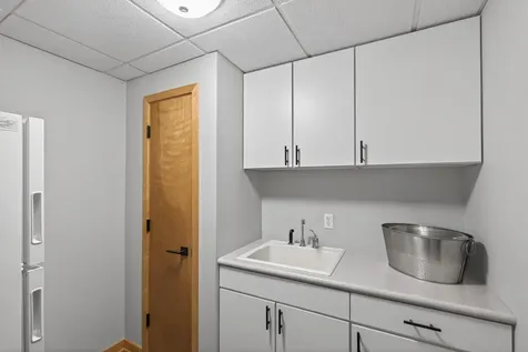 10984 Jackson Drive Eden Prairie MN 55347