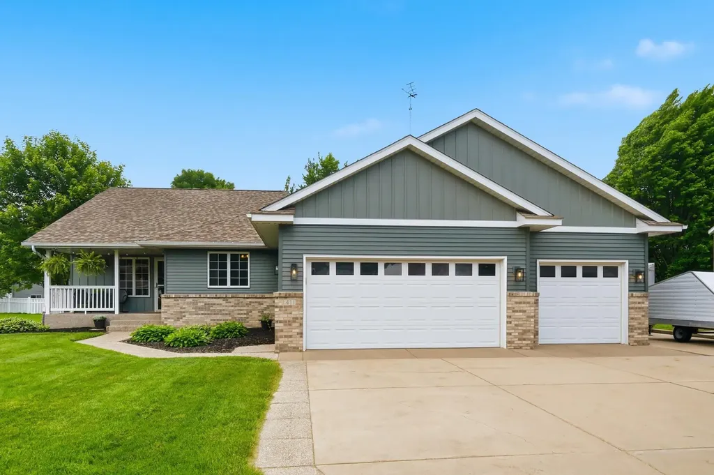 1411 8th Avenue N Sartell MN 56377