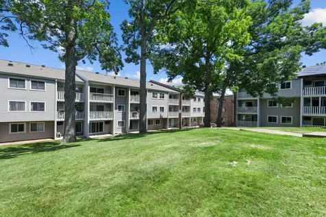 1601 N Innsbruck Drive Fridley MN 55432