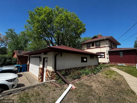 3940 Lake Cur Avenue N Robbinsdale MN 55422