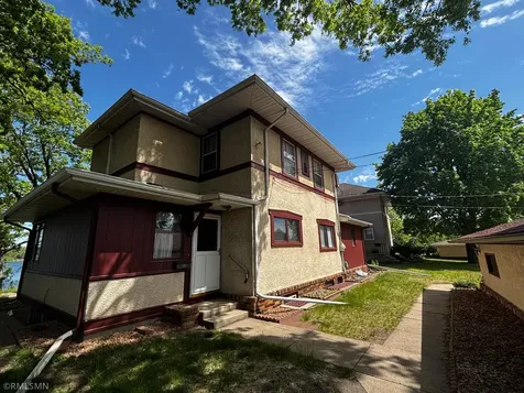 3940 Lake Cur Avenue N Robbinsdale MN 55422