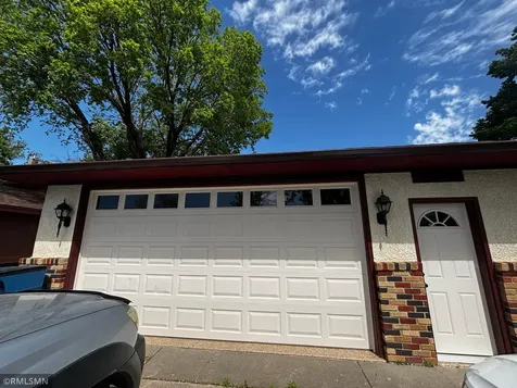 3940 Lake Cur Avenue N Robbinsdale MN 55422