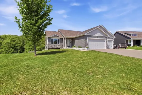 917 Mulberry Avenue NE Montgomery MN 56069