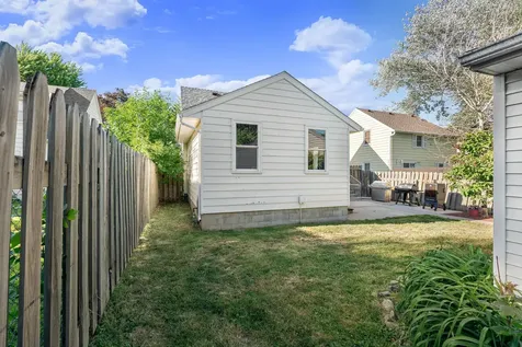 807 11th Avenue NW Austin MN 55912