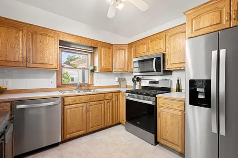 807 11th Avenue NW Austin MN 55912