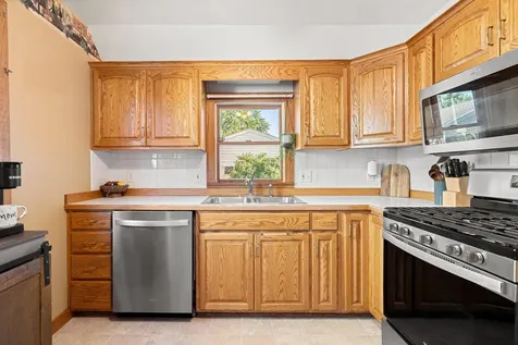 807 11th Avenue NW Austin MN 55912
