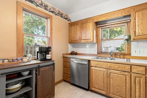 807 11th Avenue NW Austin MN 55912