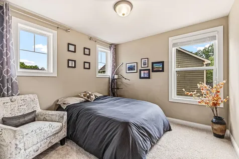 1179 Maple Lane W Roseville MN 55113