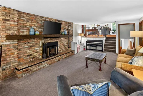 16808 Blenheim Way Minnetonka MN 55345