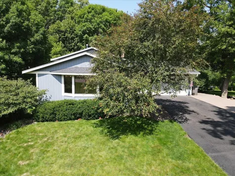 16808 Blenheim Way Minnetonka MN 55345