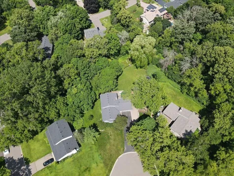 16808 Blenheim Way Minnetonka MN 55345