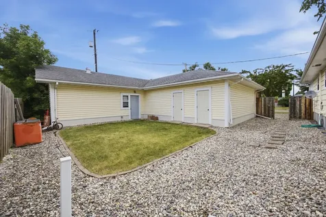 2710 N 8th Street N Fargo ND 58102