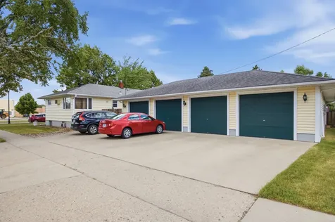 2710 N 8th Street N Fargo ND 58102