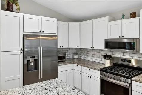 1222 Saddlebrook Lane Woodbury MN 55125