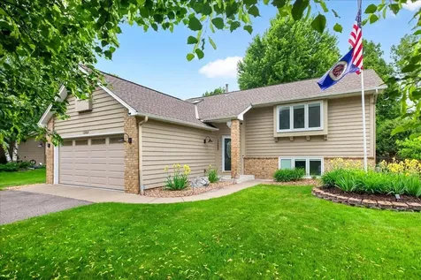 1222 Saddlebrook Lane Woodbury MN 55125