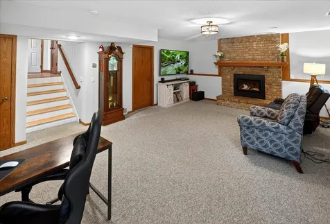 1222 Saddlebrook Lane Woodbury MN 55125