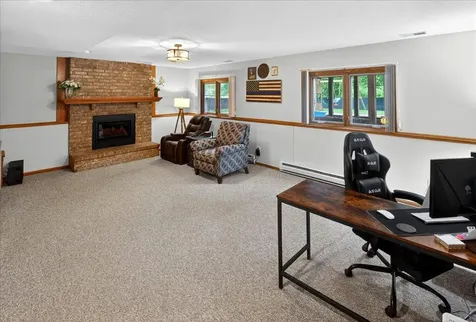 1222 Saddlebrook Lane Woodbury MN 55125